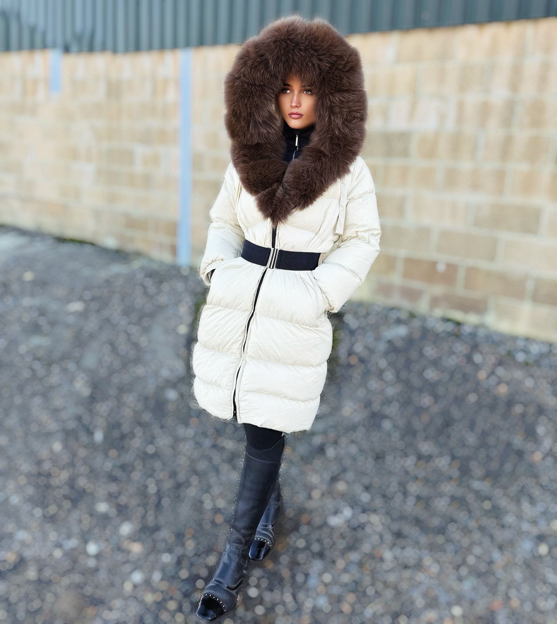 Sorelle Noir London – Arctic Ivory