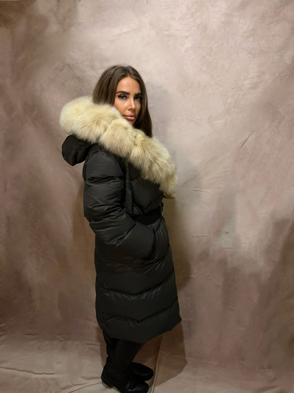 Sorelle Noir London Collection – The Ultimate Winter Luxury